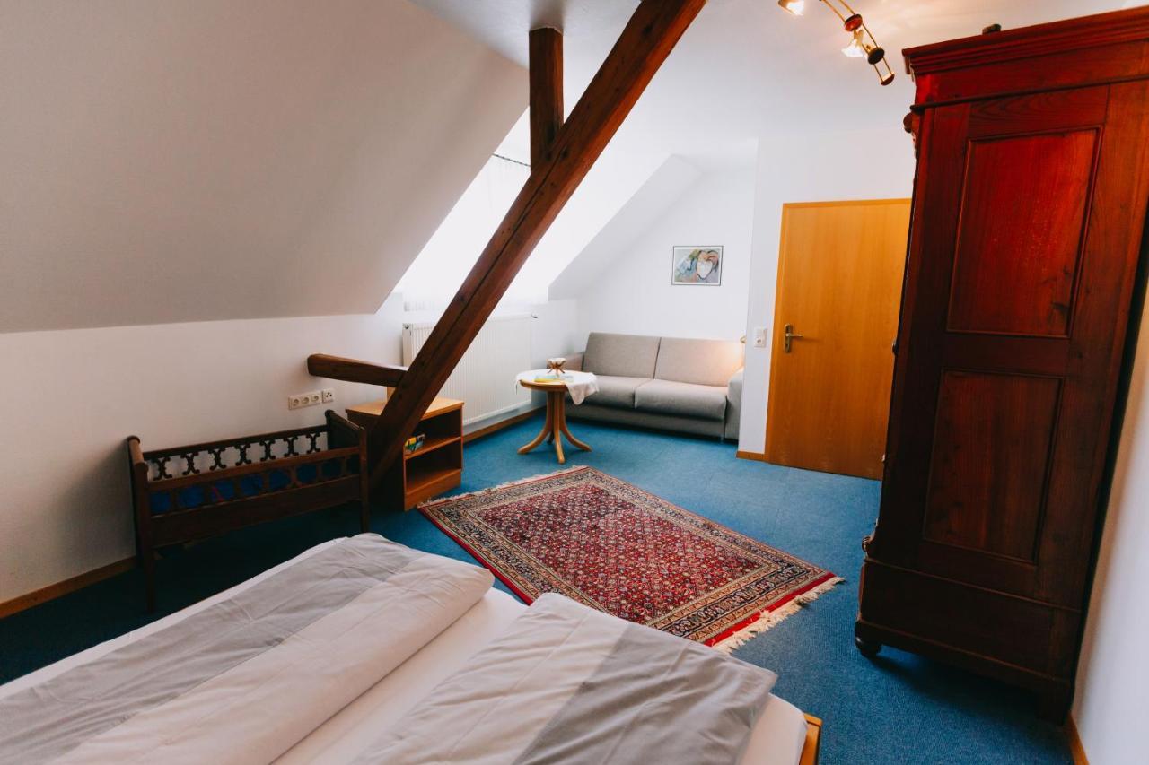 Bio-Weingut Staffelter Hof Guest House Krov Ngoại thất bức ảnh