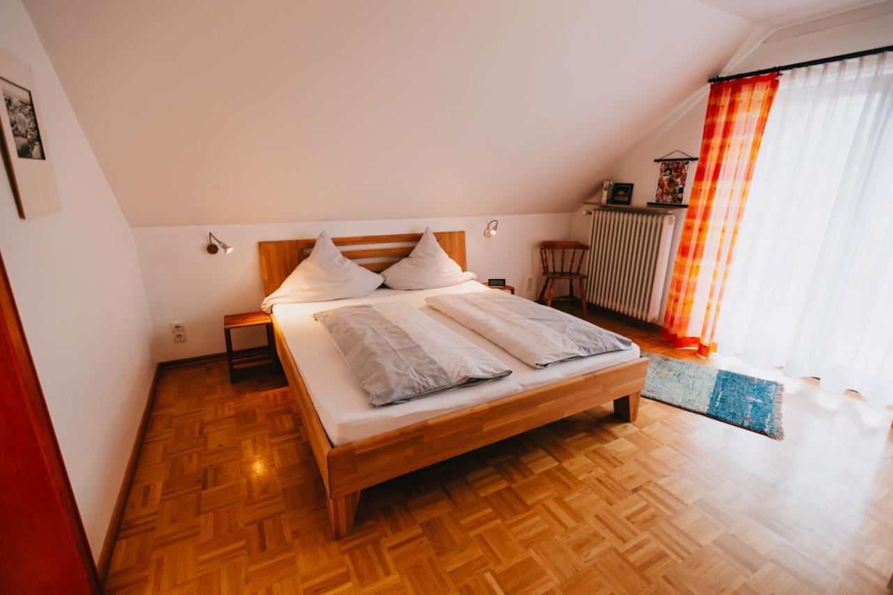 Bio-Weingut Staffelter Hof Guest House Krov Ngoại thất bức ảnh