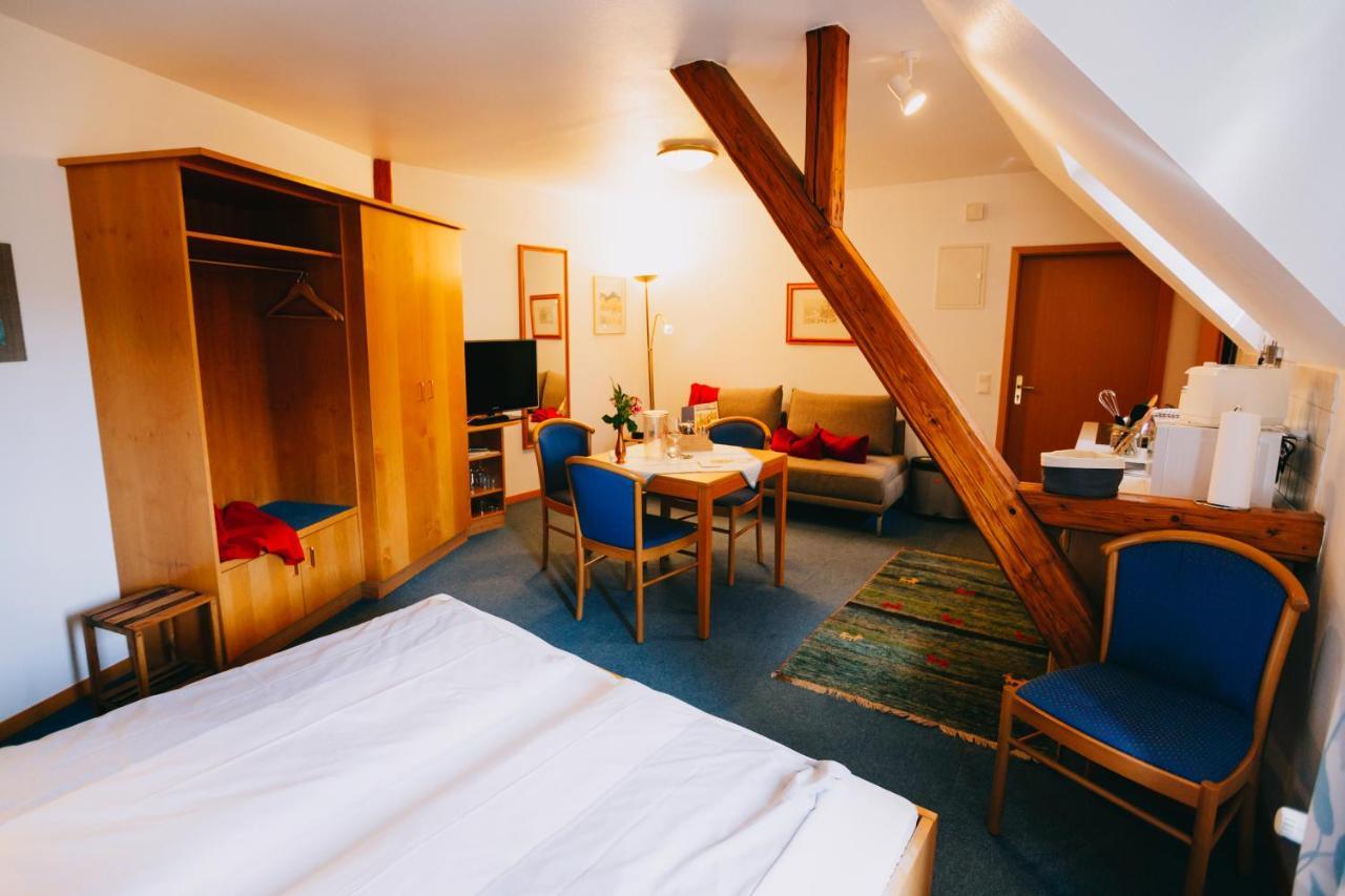 Bio-Weingut Staffelter Hof Guest House Krov Ngoại thất bức ảnh